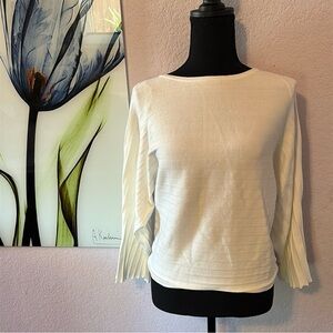 Tahari sweater size XS